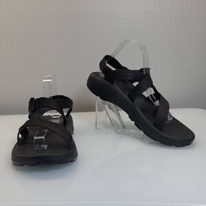 Chaco Sandals Men Size 11 Z Cloud 2 Cushioned Black Gorpcore Hiking Travel Beach